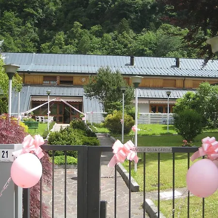 Casa Per Ferie Paola Di Rosa アルタ・テルメ