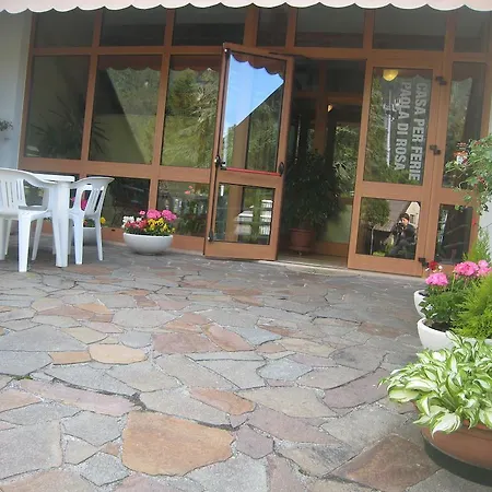 Casa Per Ferie Paola Di Rosa 2*