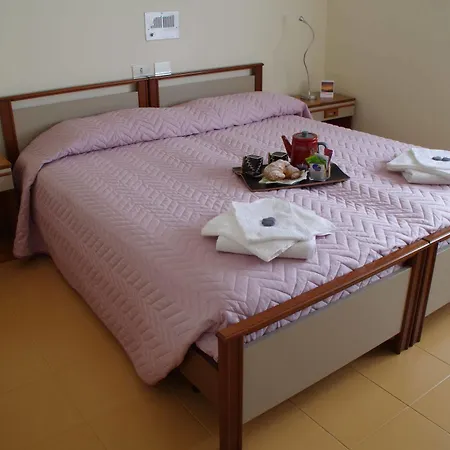 Hotel Casa Per Ferie Paola Di Rosa Arta Terme