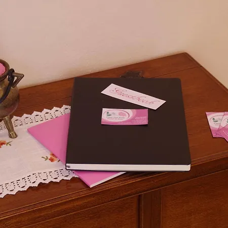 Casa Per Ferie Paola Di Rosa 2*